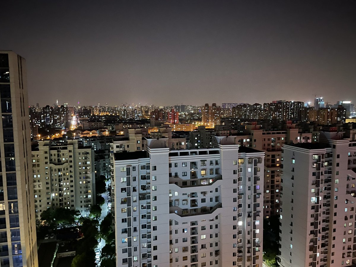 jinijasper's tweet photo. Shanghai day n night https://t.co/G0qnHnOBcu