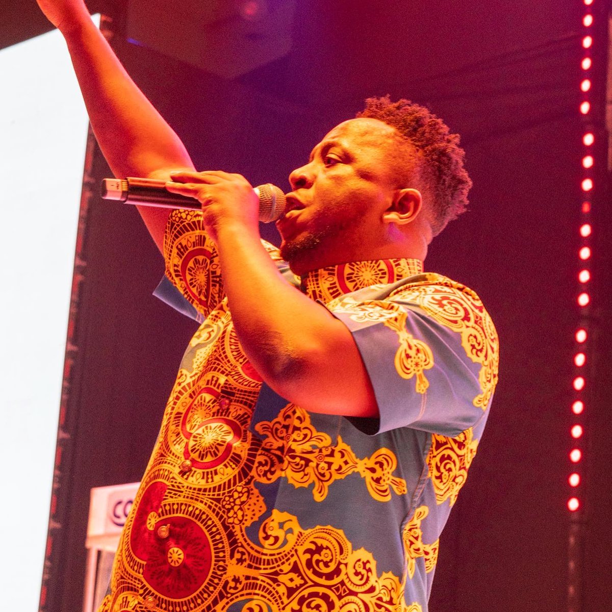 Wazobia_FM's tweet image. For @praisejamafrica you no fit close eye 1 second like dis because na back to back ogbonge praise dey happen 
.
PRAISE JAM 2022 - The Resurrection
.
#praisejam2022 #theresurrection