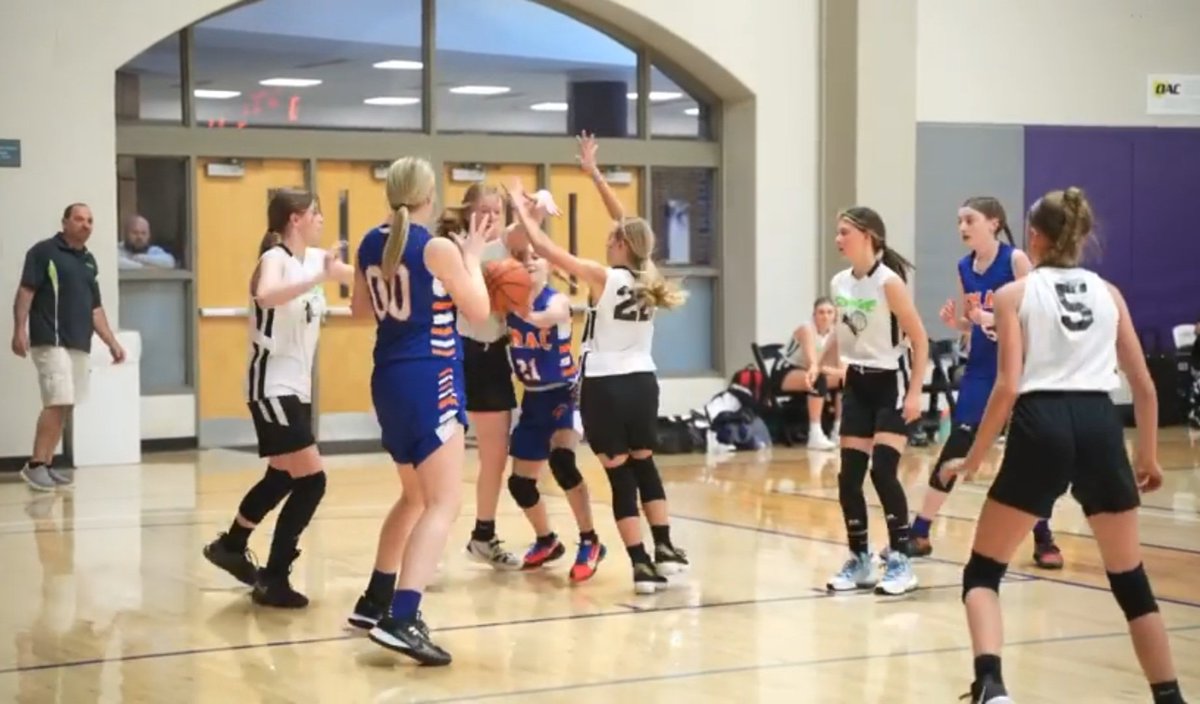 C_L_Westall's tweet photo. My #21 finding her favorite target at the 1:00 mark #droppingdimes @crazw3 https://t.co/z9I8Voicwr