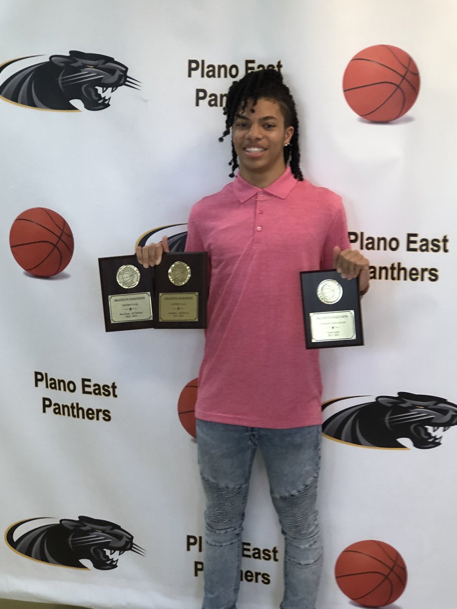 BYGEliteAAU's tweet photo. I am very pleased to announce that Brandon ‘Bub’ Hardison represented at his high school basketball awards ceremony. He received awards for First Team All District, Academic All District, and Team Captain. Hard work in the classroom and on the court pays off. Way to go, son! https://t.co/hYrXQP5nVX