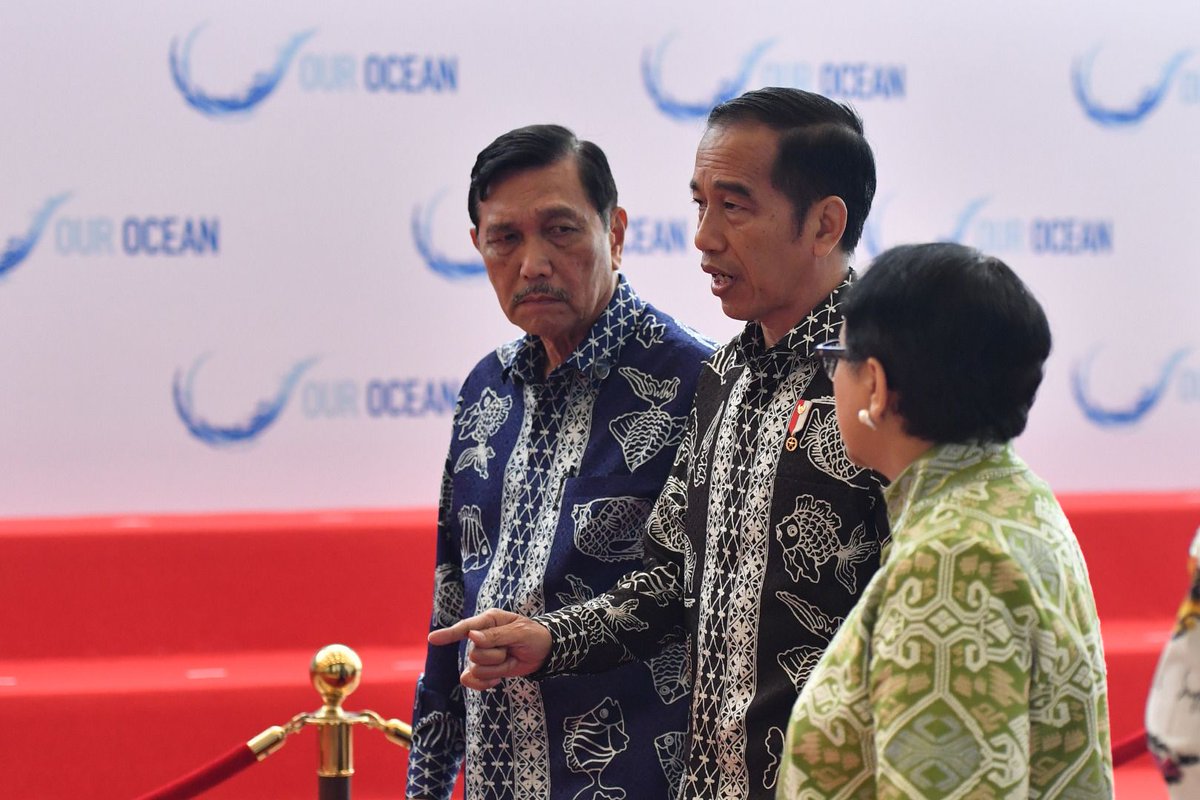 Oligarchs have now become so entrenched in Indonesian political life it is hard to imagine a system where the interests of oligarchs do not reign supreme <a href="/yassaraulia/">Yassar</a> <a href="/antikorupsi/">ICW</a> indonesiaatmelbourne.unimelb.edu.au/indonesian-oli…