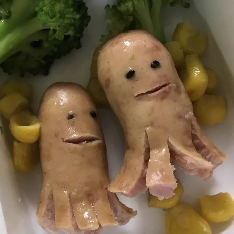 怖すぎる！？愛情たっぷりお弁当のタコさんウインナー。