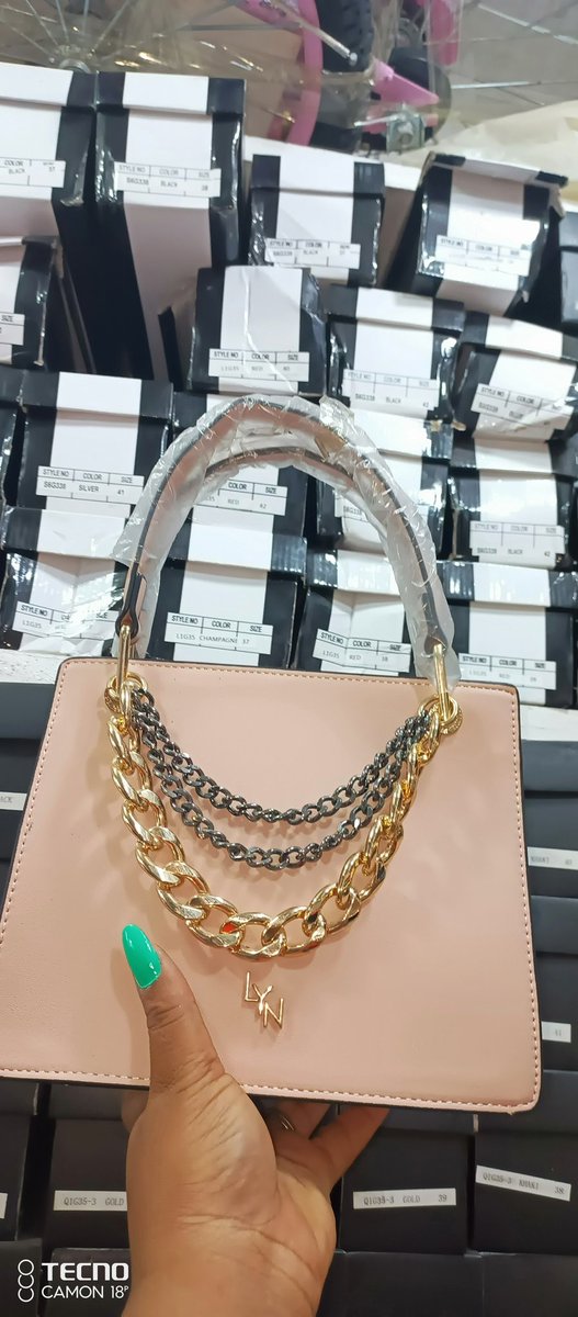 juilets's tweet photo. #Gistloversblog1 #isola #lagos

Quality bag Available

Price: 15,000

Whatsapp me on 08095683841 https://t.co/uZfgEdUOuL