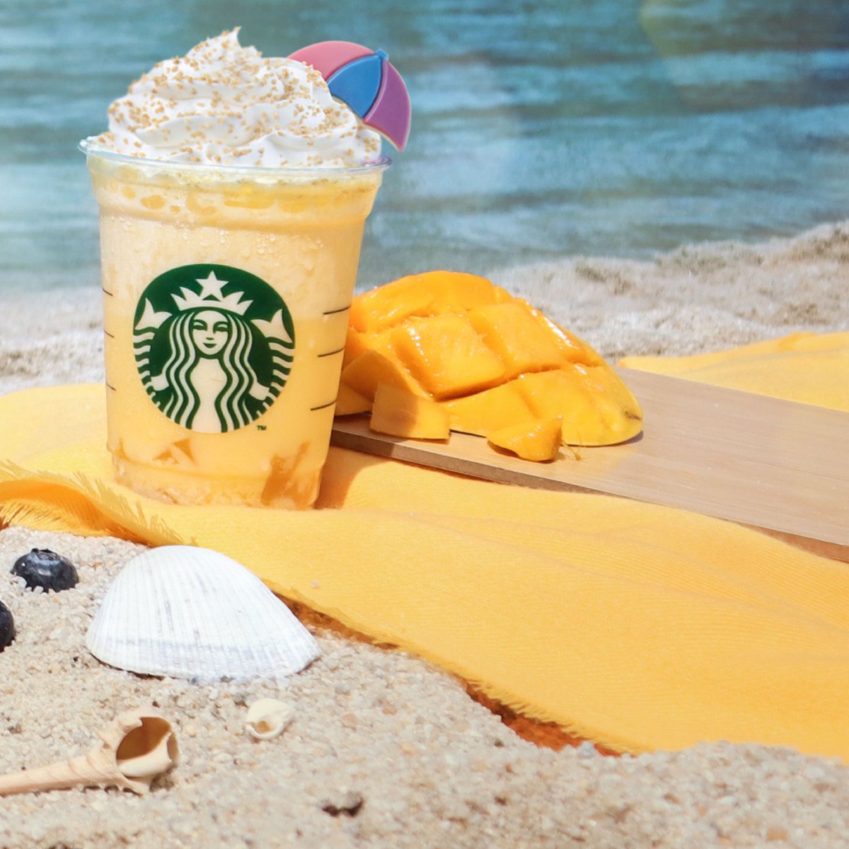 StarbucksMY's tweet image. 🗣 What time is it? Summertime! 😎

Seas the day with our all-new Strawberry Mango Jelly Starbucks M:LK Cream Oolong, Macadamia White Chocolate Latte, Seaside Macadamia White Chocolate Frappuccino and Mango On The Beach Frappuccino today!

#starbucksmalaysia #LetsSummer