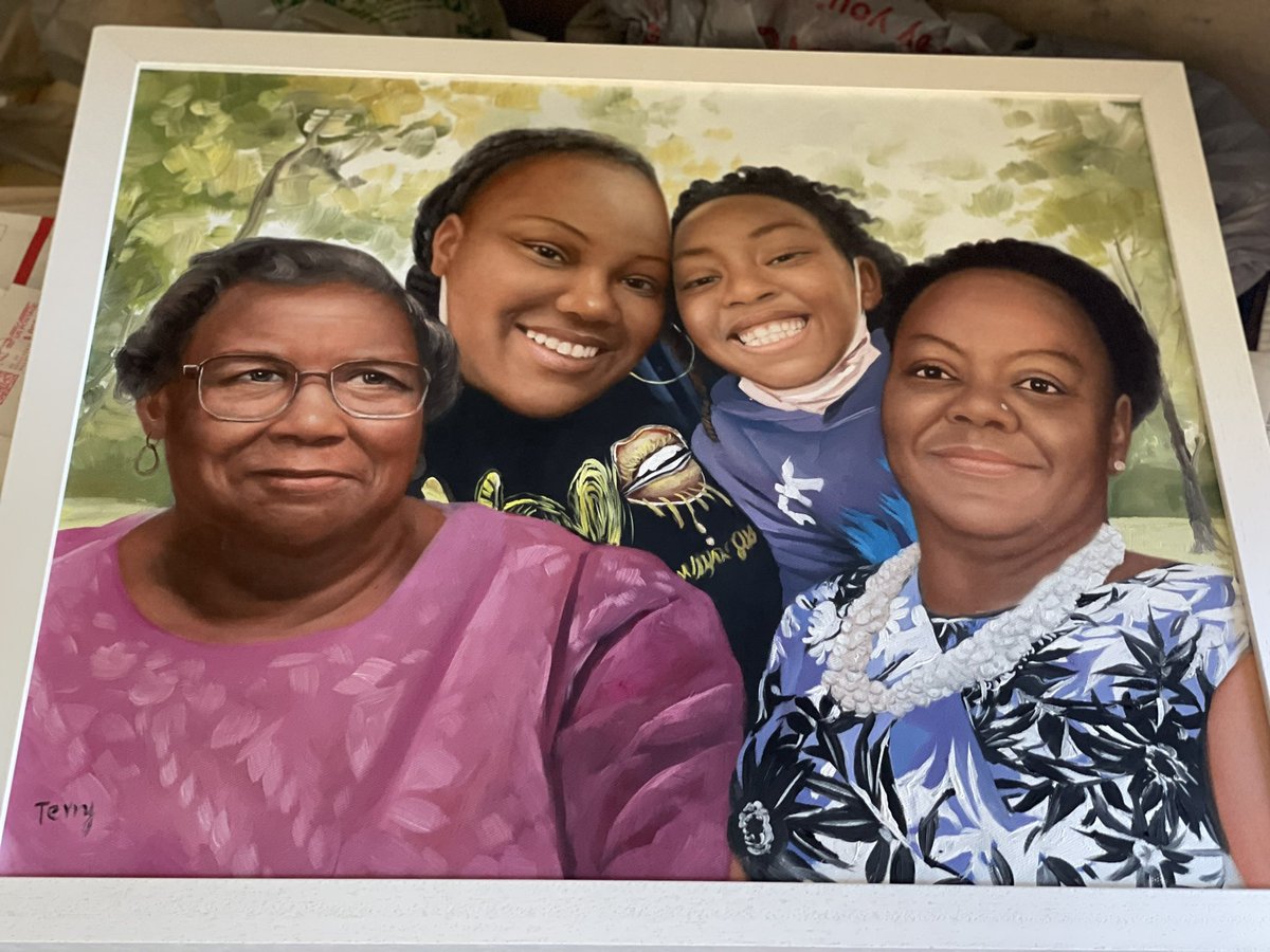MsWiggins84's tweet photo. https://t.co/HaACjERp5s did a good wonderful job!! It’s like my Grandma was right there 🥰 4 generations 🤞🏾 #family #paintyourlife #photography #grateful #blessed #love #paintings #dreams https://t.co/wWe3r8rNwo