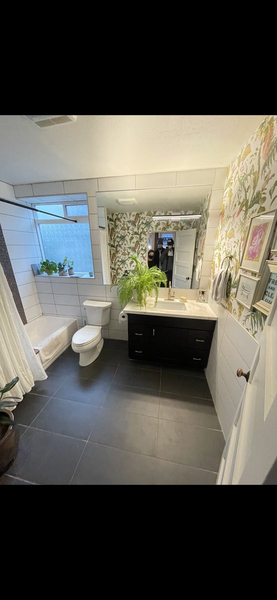 J360QualityCons's tweet photo. And that’s a wrap for this bathroom remodel  🎬✅🛁🚿 #Afterandbefore https://t.co/Wem1JtvG7p