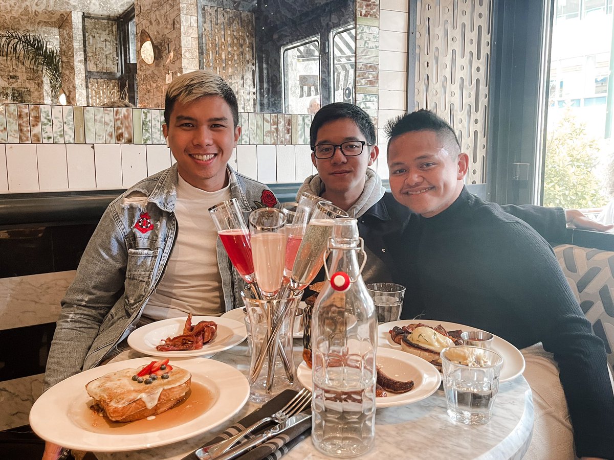 KickstarterKarl's tweet photo. easter egg hunt 🐰🥚 + search for the best philly cheesteak 🧀🥩 #EASTERcation #EasterSunday https://t.co/xK2THaE8BA
