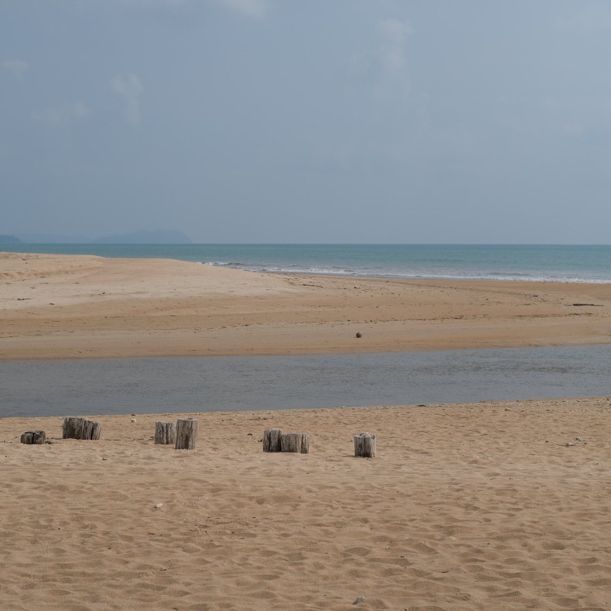 igoggogi's tweet photo. Sea o’clock #beach #khaolak #devasom #รีวิวกระบี่ #รีวิวพังงา #แคปชั่น #แคปชั่นทะเล https://t.co/krAEA9H2ir