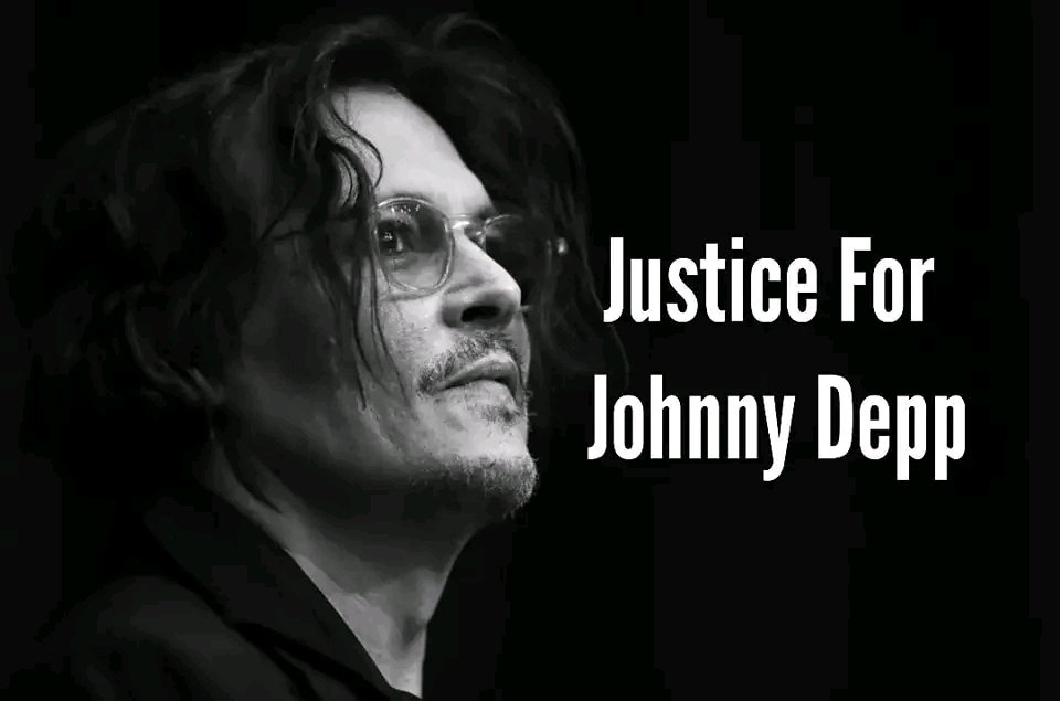 Sarapadillaaa's tweet photo. Hasta el final contigo #jhonnydepp cada vez más salen las mentiras de #AmberHeardIsAnAbuser te mereces una disculpa por todos los que no te creyeron #JusticeForJohnnyDepp 💙 https://t.co/2bZwZjwdhd