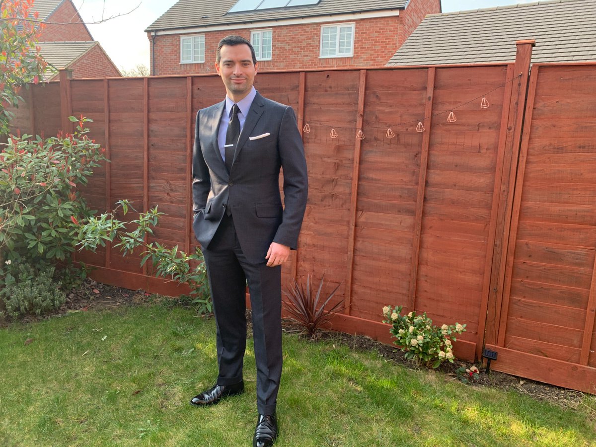therewillbebond's tweet photo. Latest man in a field report by @danielgaster (056)
Bond’s Last Suit in No Time To Die | TOM FORD – Navy Prince of Wales | Review

https://t.co/XlbyvCaJY5 https://t.co/Cik6IF8OPe