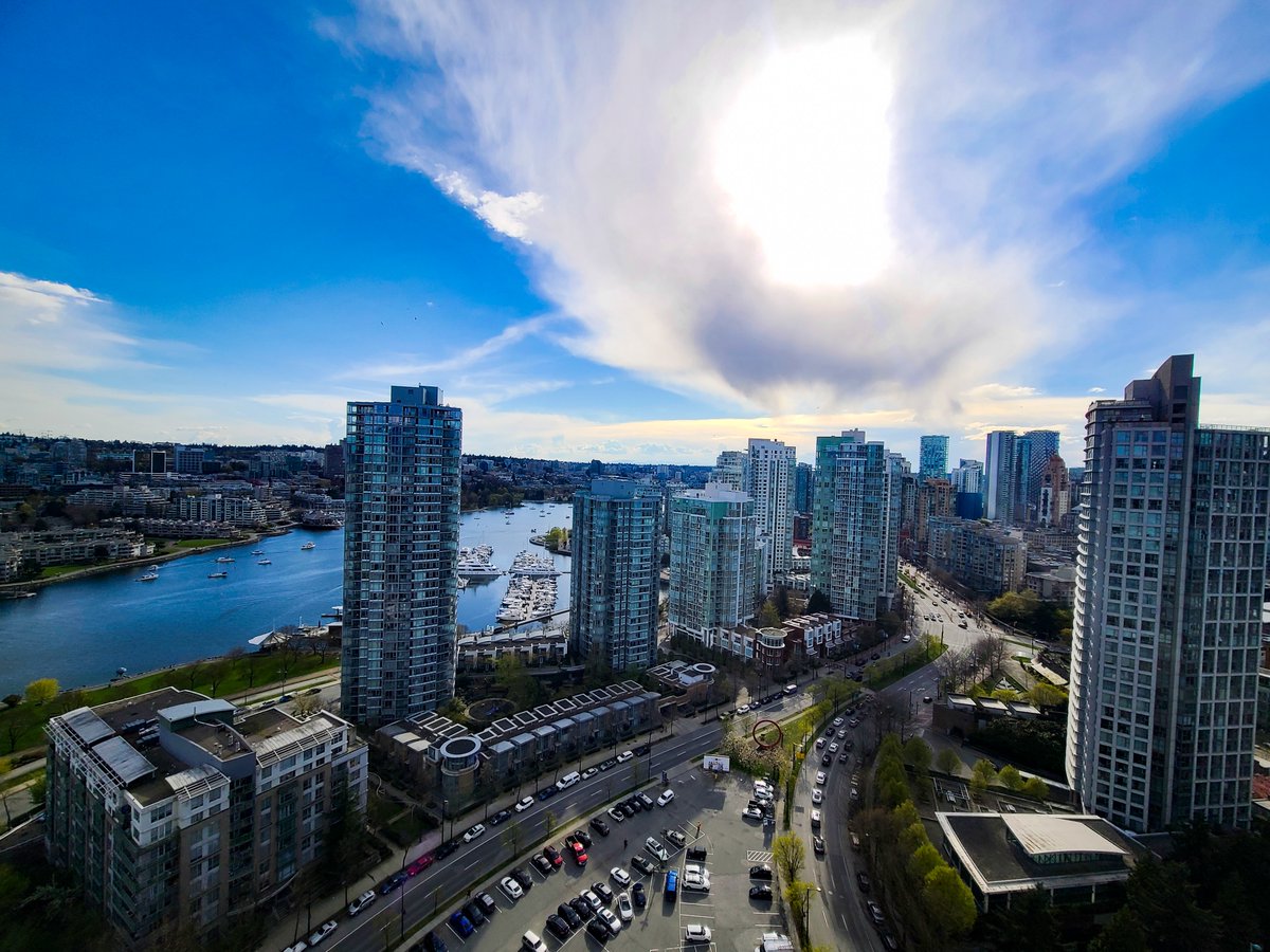 PrimeRealEsta19's tweet photo. 🌅 Did you notice how sunny it was over the long weekend?
Did you do something fun, like going out in the fresh air?
I read you 💬
.
.
.
#monday #happy #smile #working #jerseyli #realestate #realtor #realestateagent #sutton #suttonrealty #realtorlife https://t.co/e0K7rxnAs9