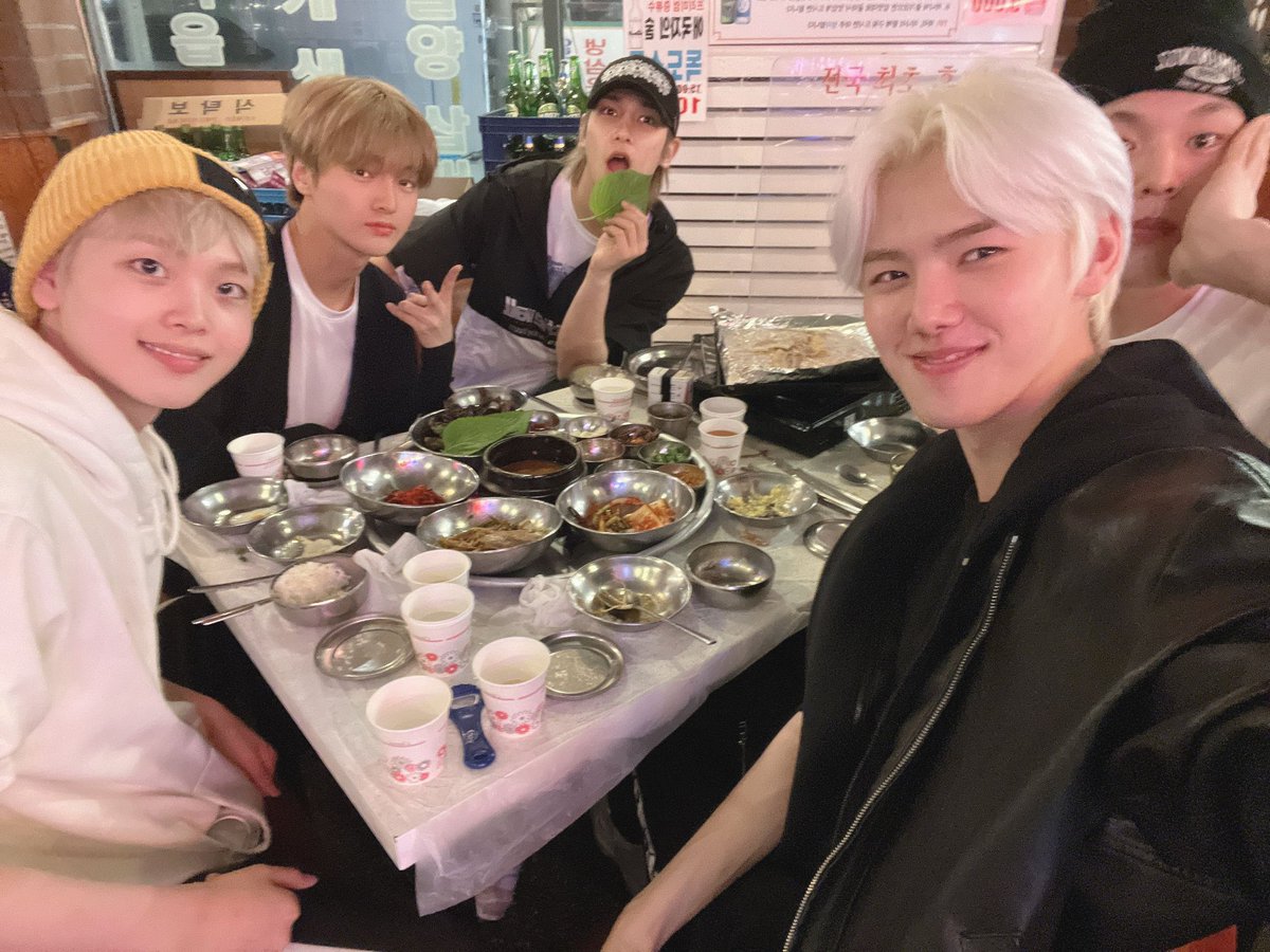 twoseungsws's tweet photo. Hangyul, Minhee, Hyeongjun, Junho, and Dohyon dinner date 🥰 https://t.co/2R71v6O9zy