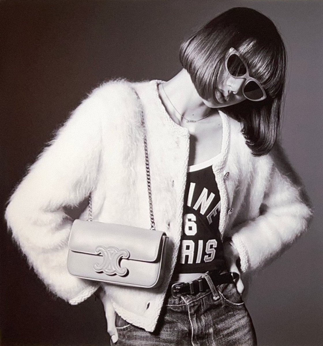 love289456's tweet photo. คูลมากก #LISAXCELINE https://t.co/bjqNIsq8NW