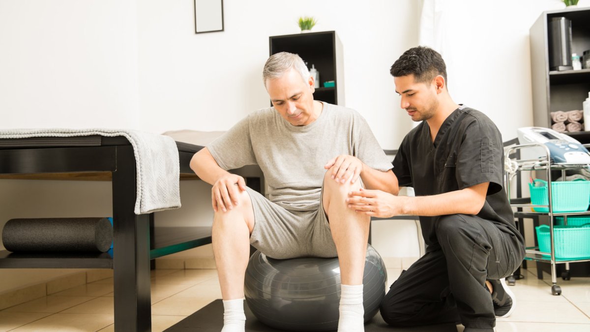 infinitylovehc's tweet image. Grooving in Old Age 

Does your loved one enjoy doing physical activities? We are glad to help. Our caregivers can assist them in performing low-impact exercises to regain their balance, strength, and flexibility.

#PhysicalActivities #LowImpactExercises