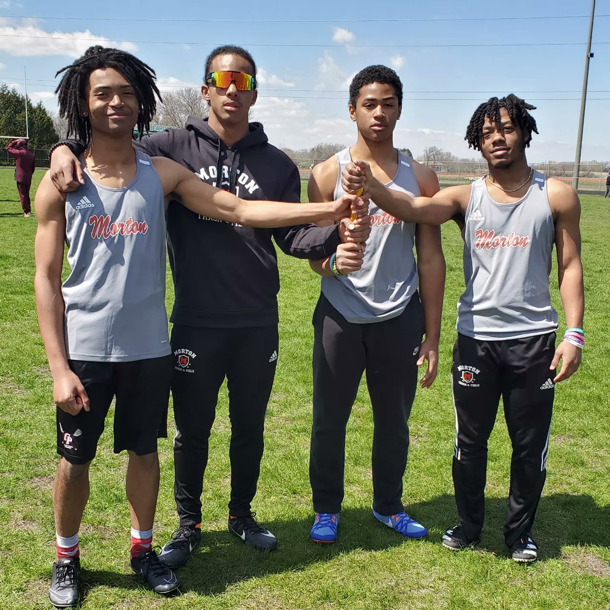 Bearcat Invitational (4/16/22). Adrian Contreas 800m Run, 3200m Relay Team, 400m Relay Team.
#MortonTF
#GoGovs