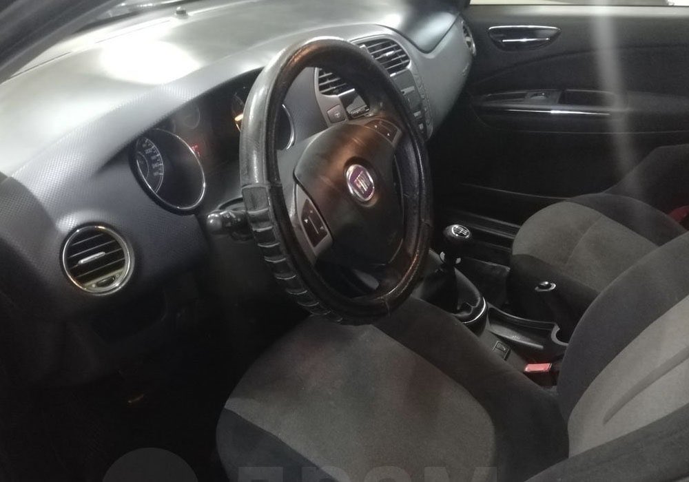 #объявадня

Редкий для России итальянский «гость» Fiat Bravo ждёт вас за 380 000 ₽ в Томске.

На вторичке модель ценят за высокий уровень оснащения, комфорт, отличную динамику и 400-литровый багажник, который можно увеличить до 1 175 литров.

Как вам?

drom.ru/s/fzg