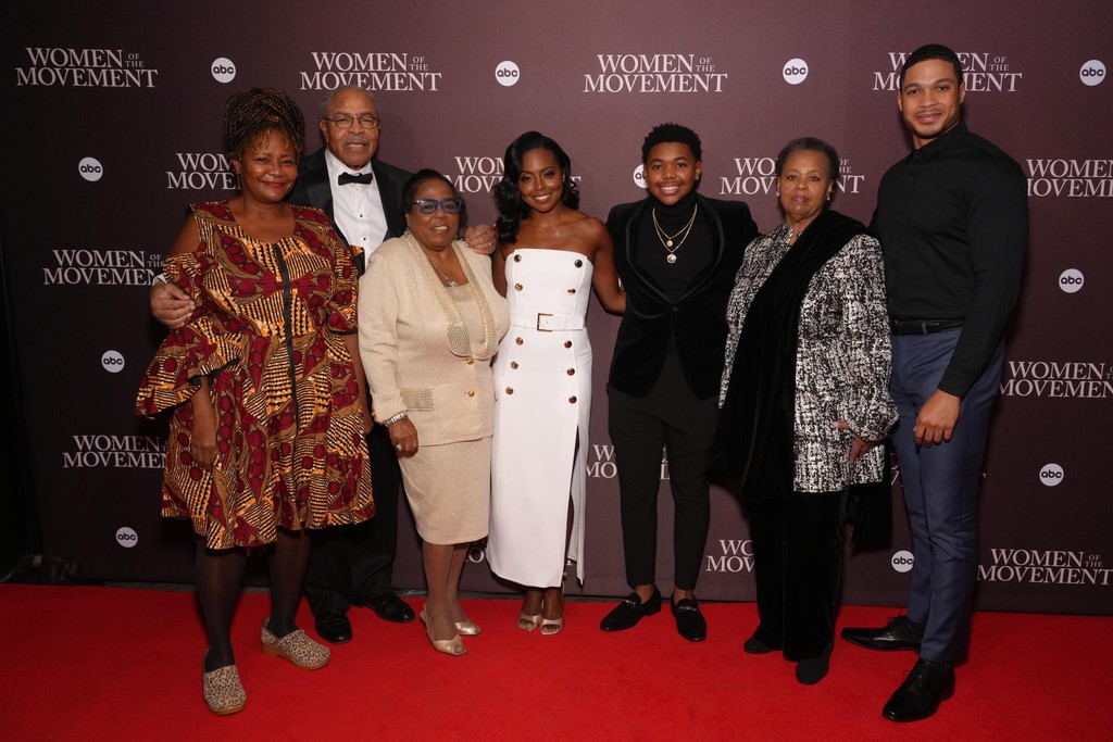 helloambi's tweet photo. The 6 episode mini-series is created by Marissa Jo Cerar and Will Smith and Jay Z are the Executive Producers

Read more 👉 https://t.co/XxYGpKrDCC

#googlesbiassearchengine #womanofthemovement #FactualSearchEngine #CivilRightsEra #MarissaJoCerar https://t.co/CVitZ86ku5