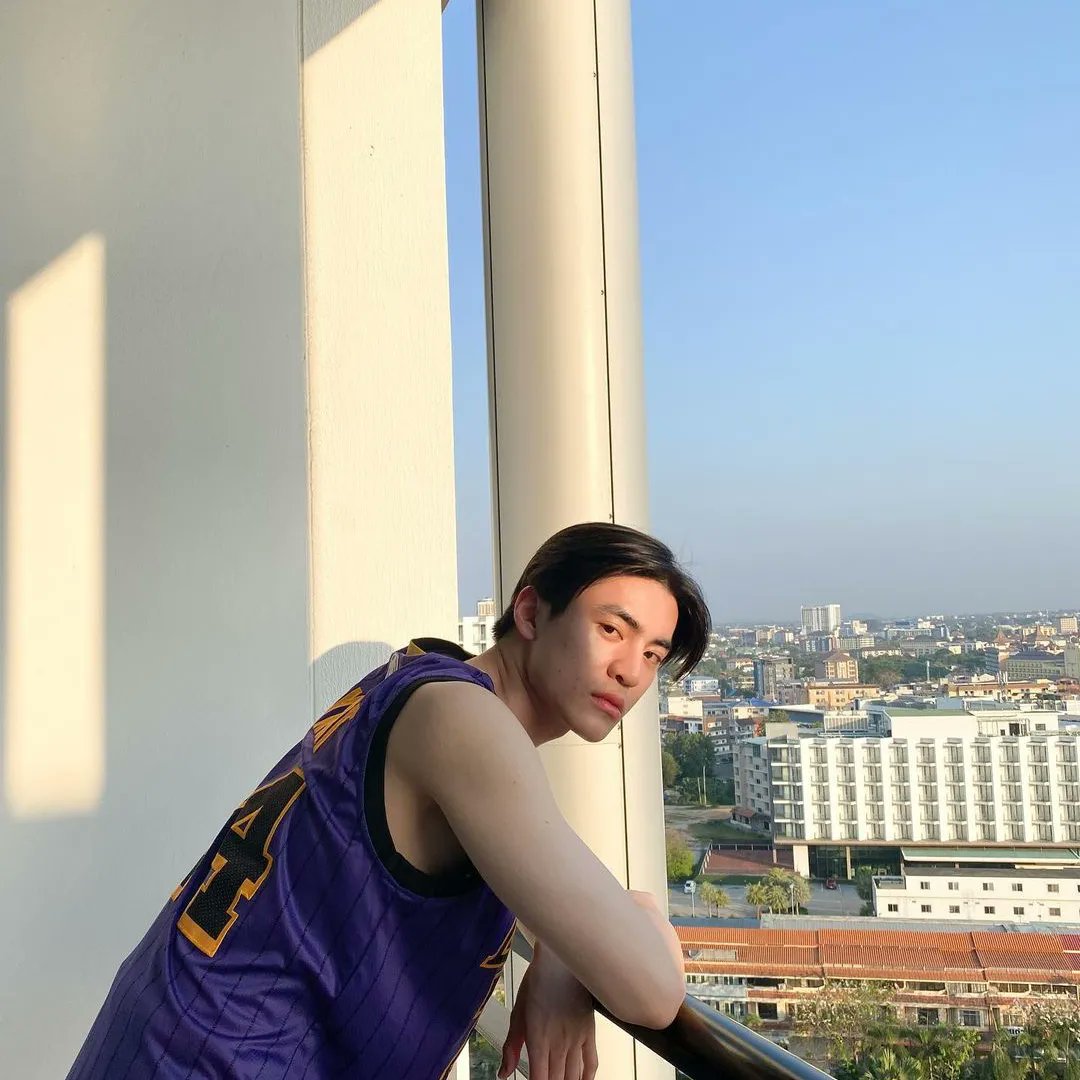 FamfamilyPh's tweet photo. IG Post
💜💜💜
#famfamily
#fampornpawit
#pastloveinthefuture https://t.co/uWQZfs0Pi7