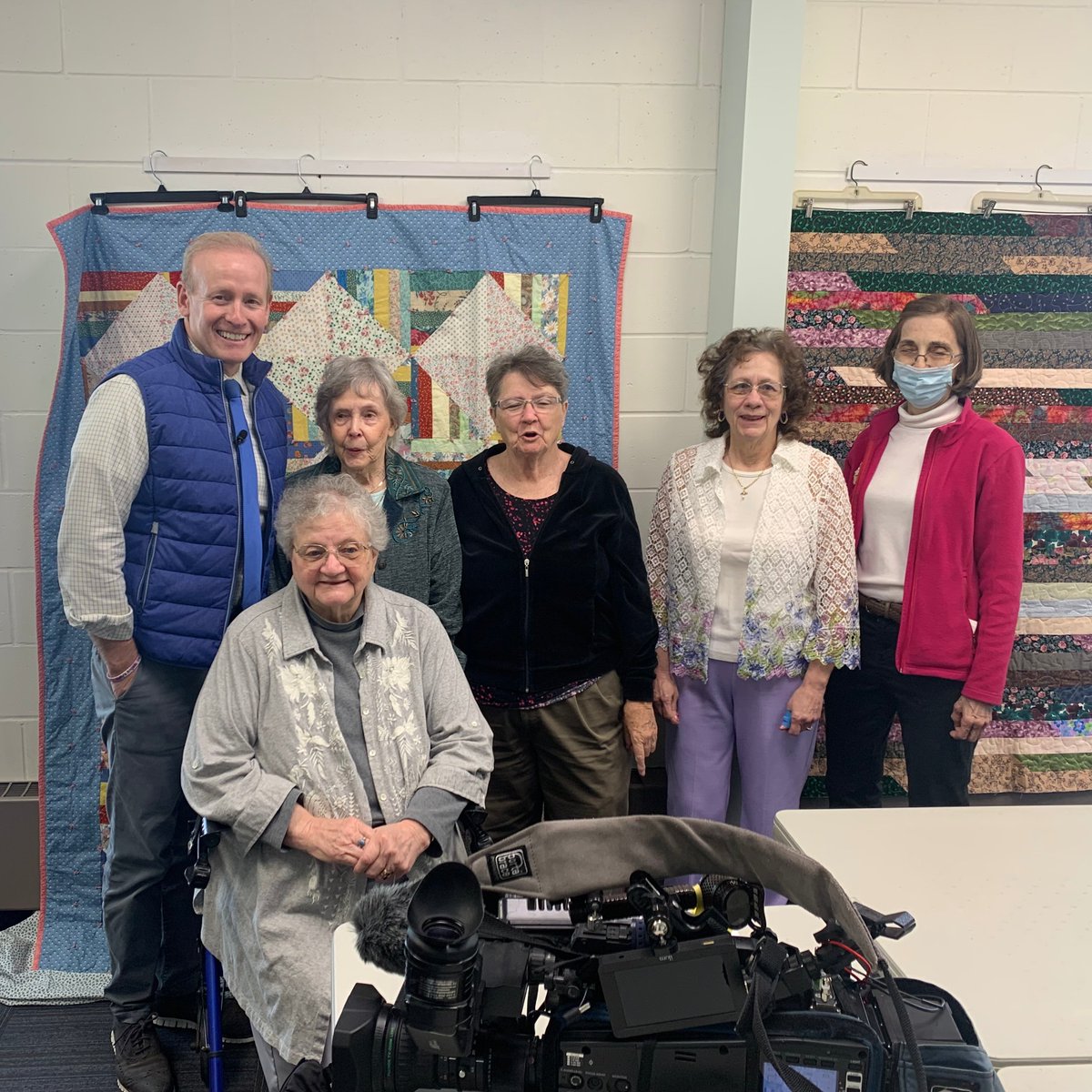 KellysAngelsInc's tweet photo. The @KellysAngelsInc #ML5K will feature a raffle for a handmade, queen-sized quilt donated by the Shenendehowa Senior Quilters. The quilt is appraised at more than $2,700 and took more than a year to complete! Register to join us on May 8th.
https://t.co/JG0Yj4Xsz1 https://t.co/Y5xKkwG3cM