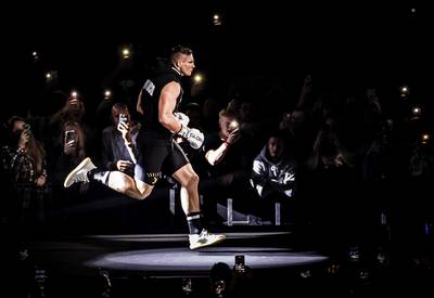 Rico Verhoeven op ‘verjaardagsvisite’ bij sportschool in Didam gelderlander.nl/achterhoek/ric…