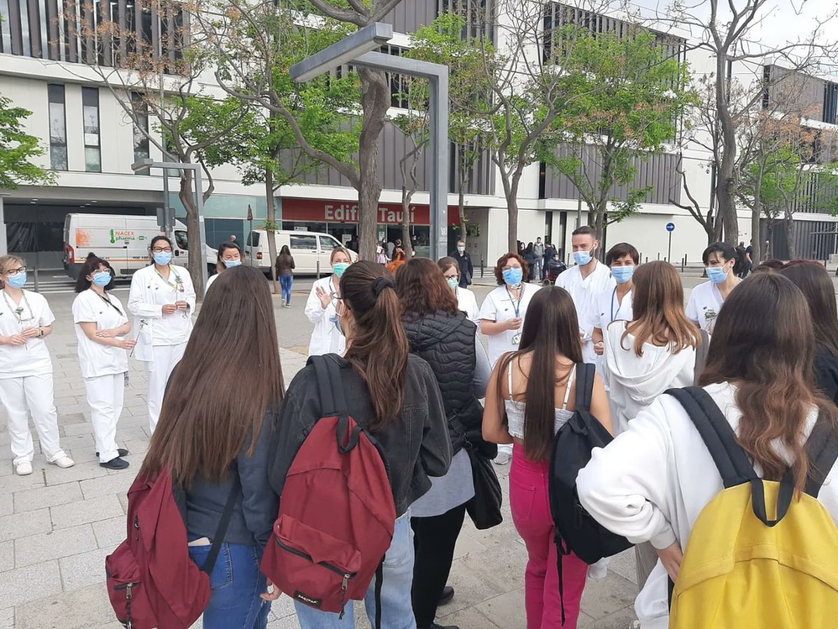 epiasabadell's tweet photo. cada dia per tots nosaltres. Hem aprofitat per preguntar-los com està la pandèmia actualment. Ha sigut molt emotiu compartir aquesta estona amb els qui estan a primera línia.
Moltes gràcies, per tant!
@parctauli
#3RESOPIASABADELL
#SECUNDÀRIAPIASABADELL https://t.co/KjIHGQ6cOX