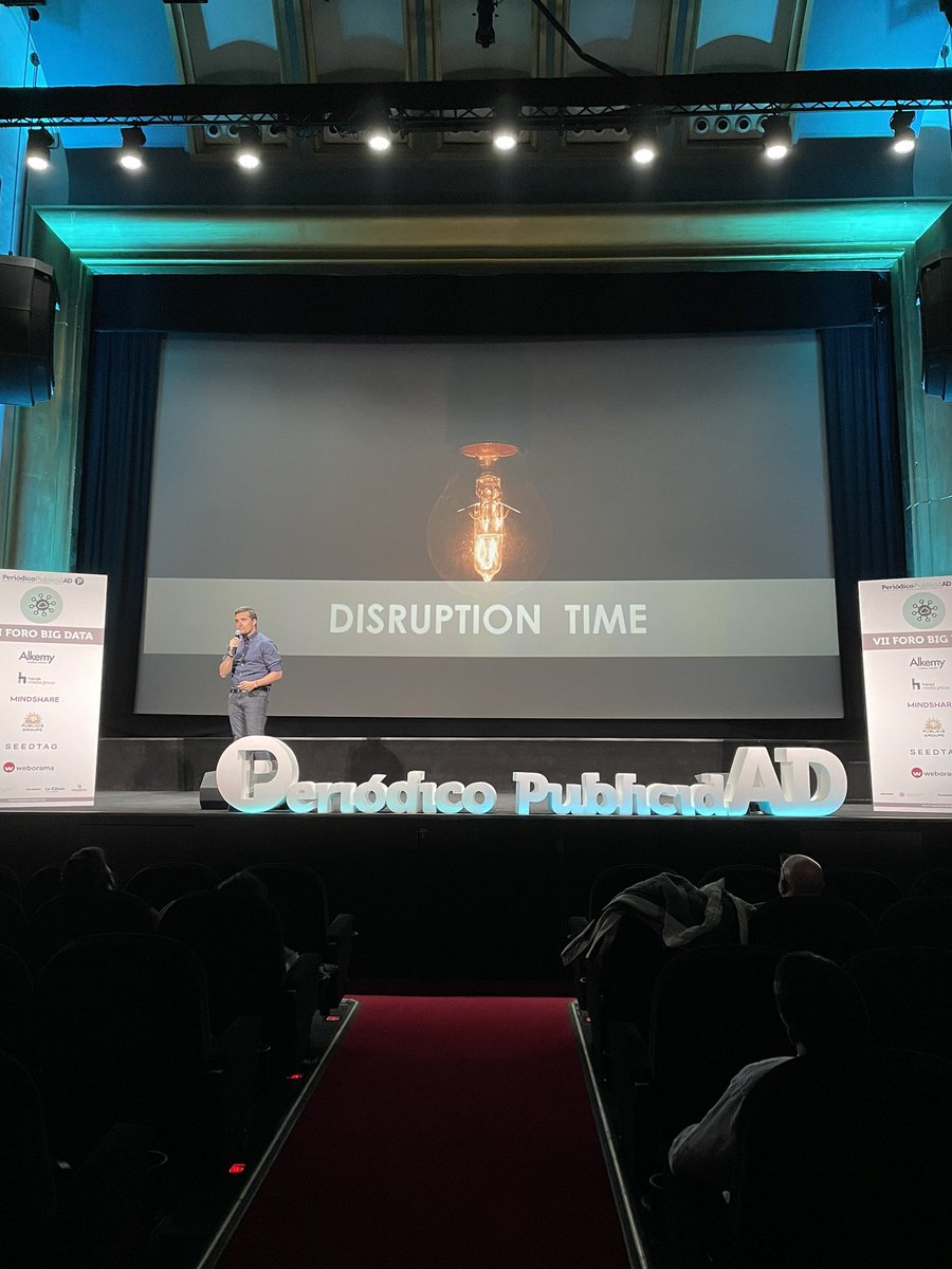 AlkemyIberia's tweet photo. #DisruptionTime
@Emeritomartinez como ponente en el VII #ForoBigData presenta la innovadora solución data driven de @AlkemyIberia: #Dature.
¡Gracias a @PdelaPublicidad! https://t.co/rHh0IOdtz1