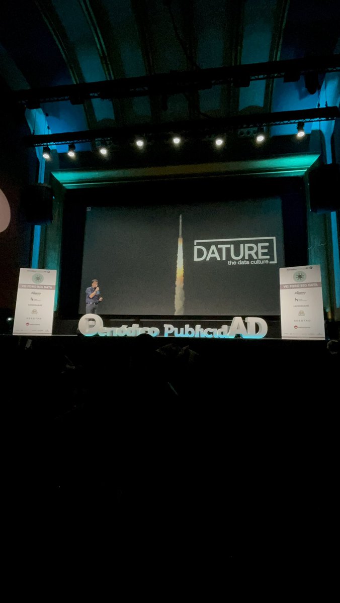 AlkemyIberia's tweet photo. #DisruptionTime
@Emeritomartinez como ponente en el VII #ForoBigData presenta la innovadora solución data driven de @AlkemyIberia: #Dature.
¡Gracias a @PdelaPublicidad! https://t.co/rHh0IOdtz1