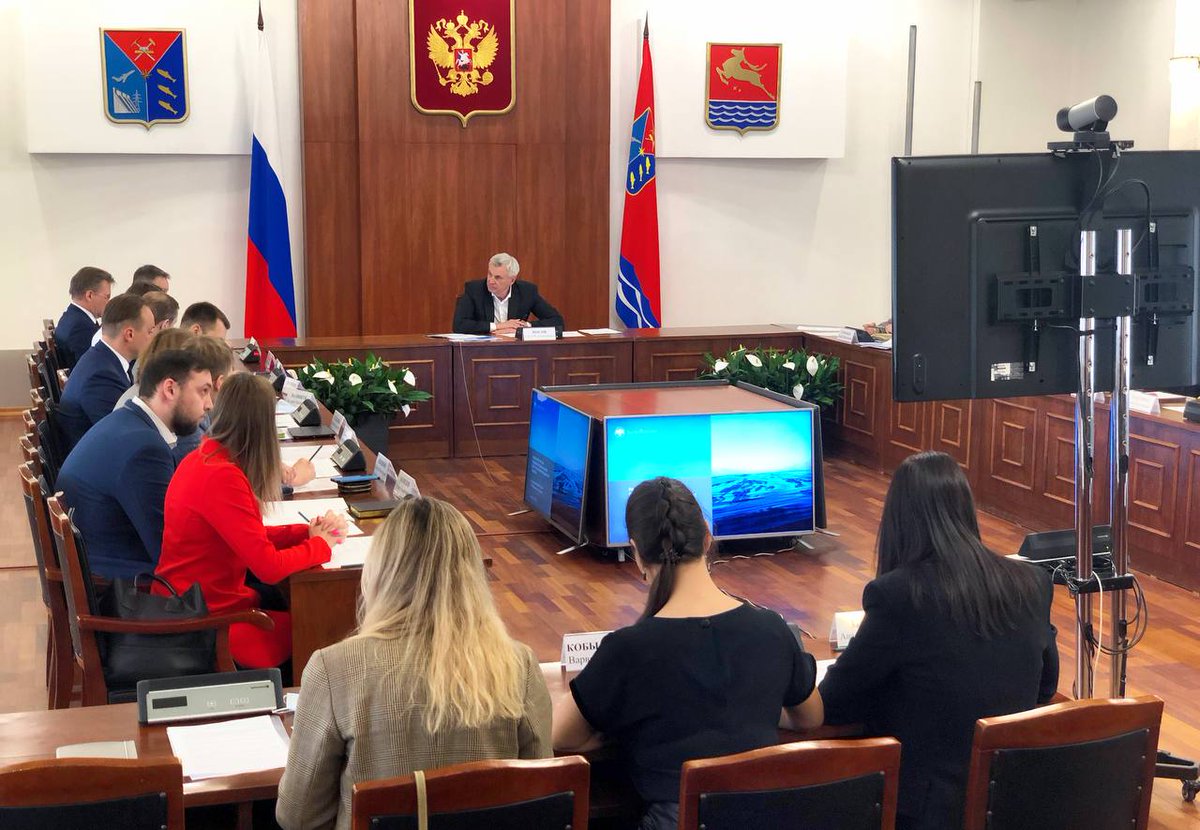 nosovlive's tweet photo. Губернатор Сергей Носов провёл совещание по повышению финансовой доступности в Магаданской области 

Подробнее: https://t.co/xTJmnght99 https://t.co/I70lSXNNP2