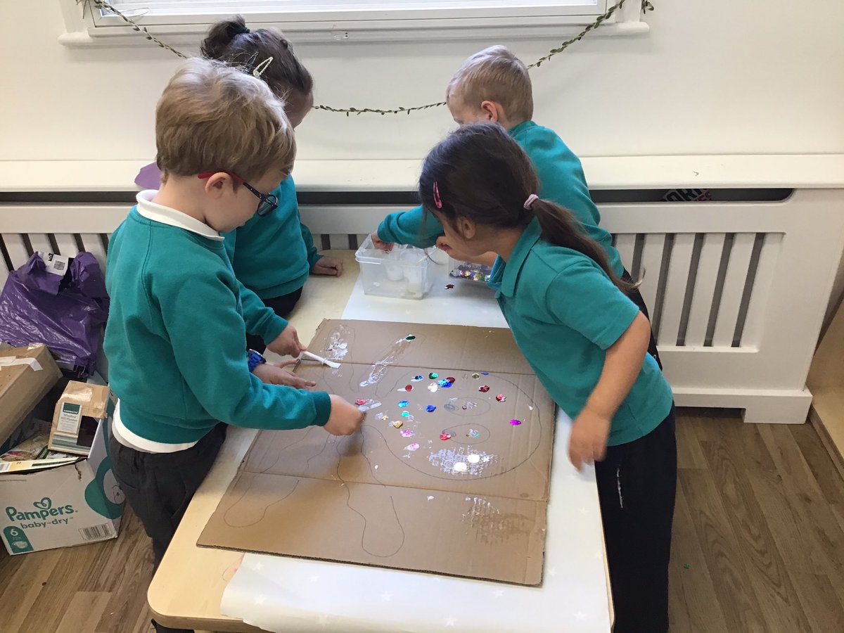 SPFNurseriesEY's tweet photo. #amazinganimals launch day in #Reception #EYFS @SPFSchools https://t.co/2bZamSCcXd