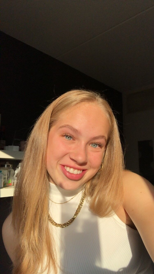 splintt_nl's tweet photo. “Een parttime job naast een fulltime studie? Gaat dat allemaal wel lukken?” Dit waren de eerste reacties toen Sigrid vertelde dat ze bij Splintt was aangenomen als marketingmedewerker. 
Benieuwd naar hoe Sigrid haar onboarding heeft ervaren?
👉 https://t.co/vpt5SqIPNy https://t.co/R5HDqdTbHz
