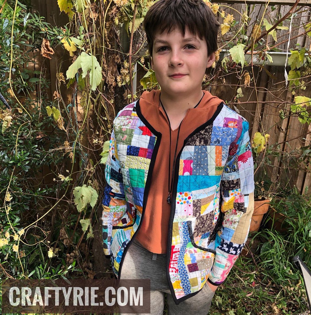 craftyrie's tweet photo. I made my son a quilt coat or is it a quilt jacket? Anyway, I made it using scrap fabric and didn’t use pattern.
He loves it. Do you like it?
#sew #sewing #quiltcoat #quiltjacket #quilt #quilting #quilted #zerowastesewing #zerowaste https://t.co/fHFVbs0y24
