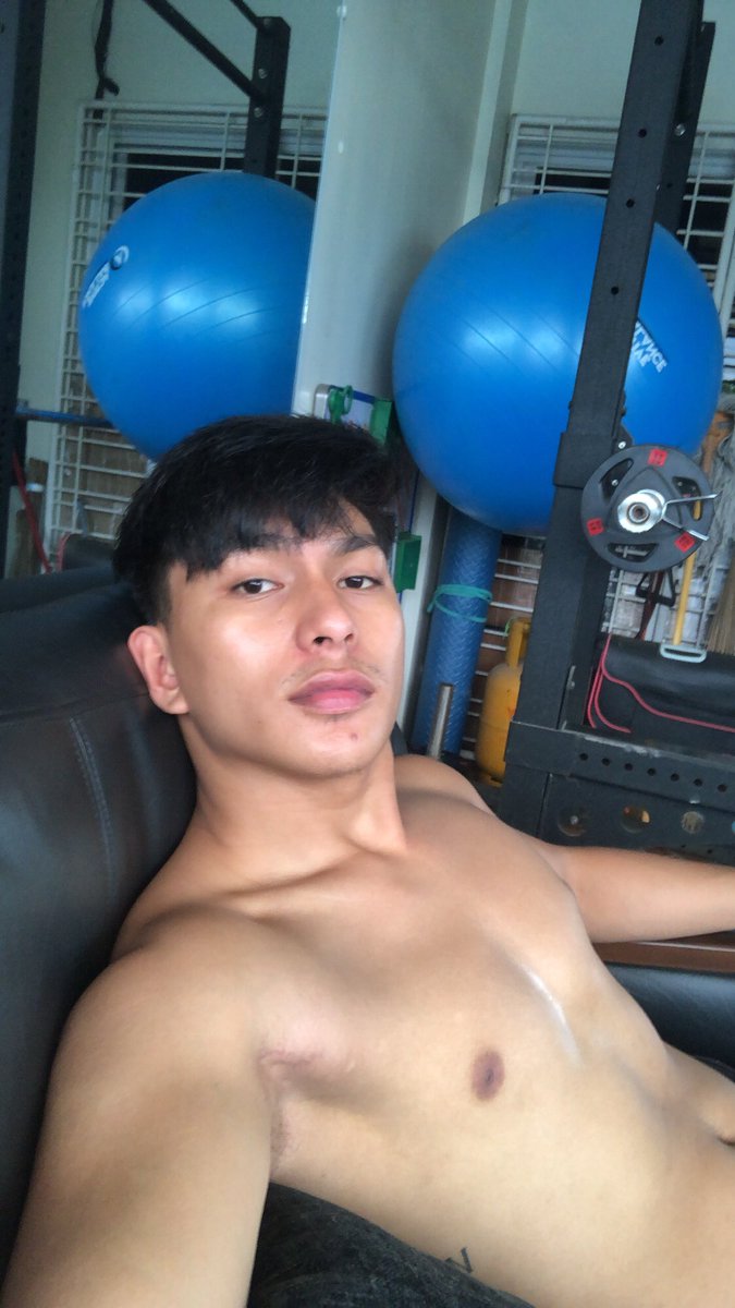 kikoyaldaya's tweet photo. hi https://t.co/Am42TBPgPk