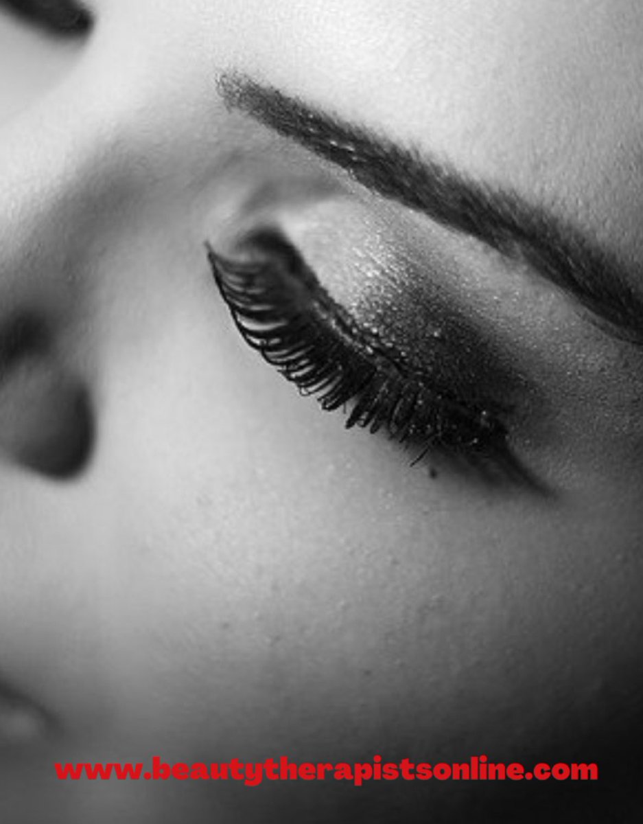 onlinebeauty's tweet photo. Lashes and brows
❤️
So stunning
No need for anything else when you have a professional lash and brow expert
#eyes #beautifulbrows #beautytherapists #browprofessionals #elevenseshour
Find us on
Instagram
https://t.co/pvUlWleVib https://t.co/mSJv6CqMOf