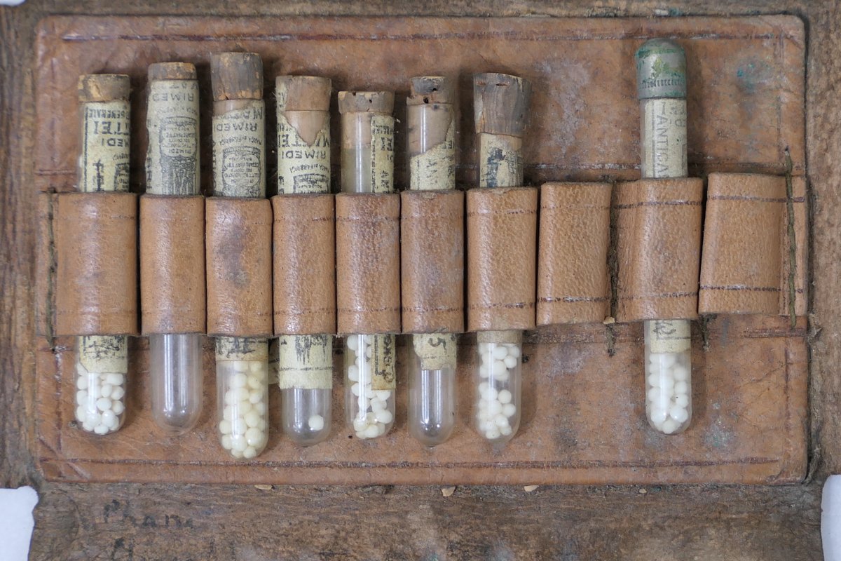 SalvArmyArchive's tweet photo. This leather wallet came to us along with an Indian Salvation Army uniform previously belonging to Frederick Booth-Tucker. It contains tiny vials of homeopathic medicine, popularly used at the end of the 19th century.
#Archive30 #ArchiveObject #ArchiveScience #HistMed https://t.co/4t9OhiIY4v