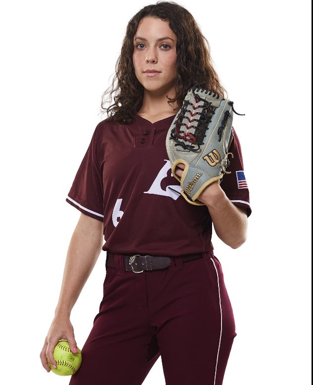 UWLSOFTBALL's tweet photo. HBD QUEEN. 👑🥳 @MeganScheidt https://t.co/uaPVPr2EqA