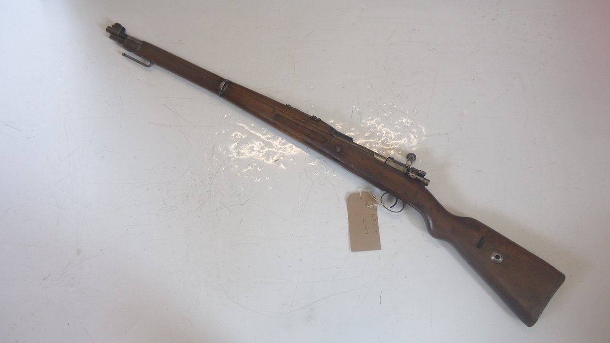 •German Mauser KAR 98 (model 98 AZ) in 7.92 calibre
•Dated 1918
•Matching numbers to bolt, receiver, magazine cover, butt plate, rear sight, barrel bands, fore sight and even bedding screws!!!!!!! 
mflclassicfirearms.co.uk/live-firing-fi…