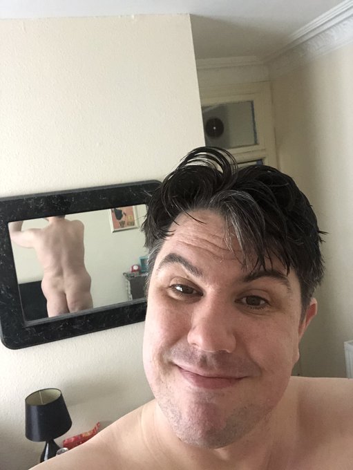 Getting ready #nakedtime #showthatass https://t.co/0beFY3nes5<a href="/tag/nakedtime"class="tags">#nakedtime</a><a href="/tag/showthatass"class="tags">#showthatass</a>