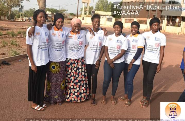 Vigilanceword's tweet photo. Certification :
Nous sommes un réseau d'activistes, de journalistes, d'artistes et de comédiens certifiés et engagés dans la lutte contre la Corruption en passant par l'activisme artistique. 
#RCh1, RCH2 et #RCH3
#waaaa 
#CreativeAntiCorruption
#OSIWA @niallee04 https://t.co/sf5ao6OXBR