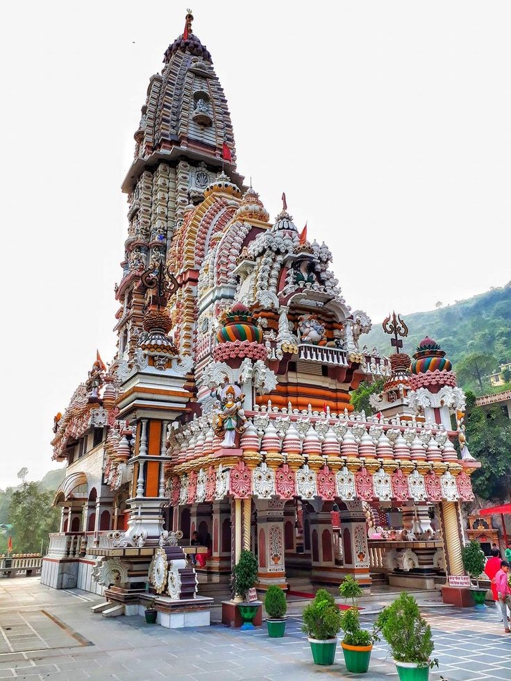 Sanatani_Purnim's tweet photo. मेरे ट्विटर परिवार के सदस्य कोई बता सकता है यह है! मंदिर कौन सा है और कहां स्थित है? https://t.co/CuUuwk7oAW