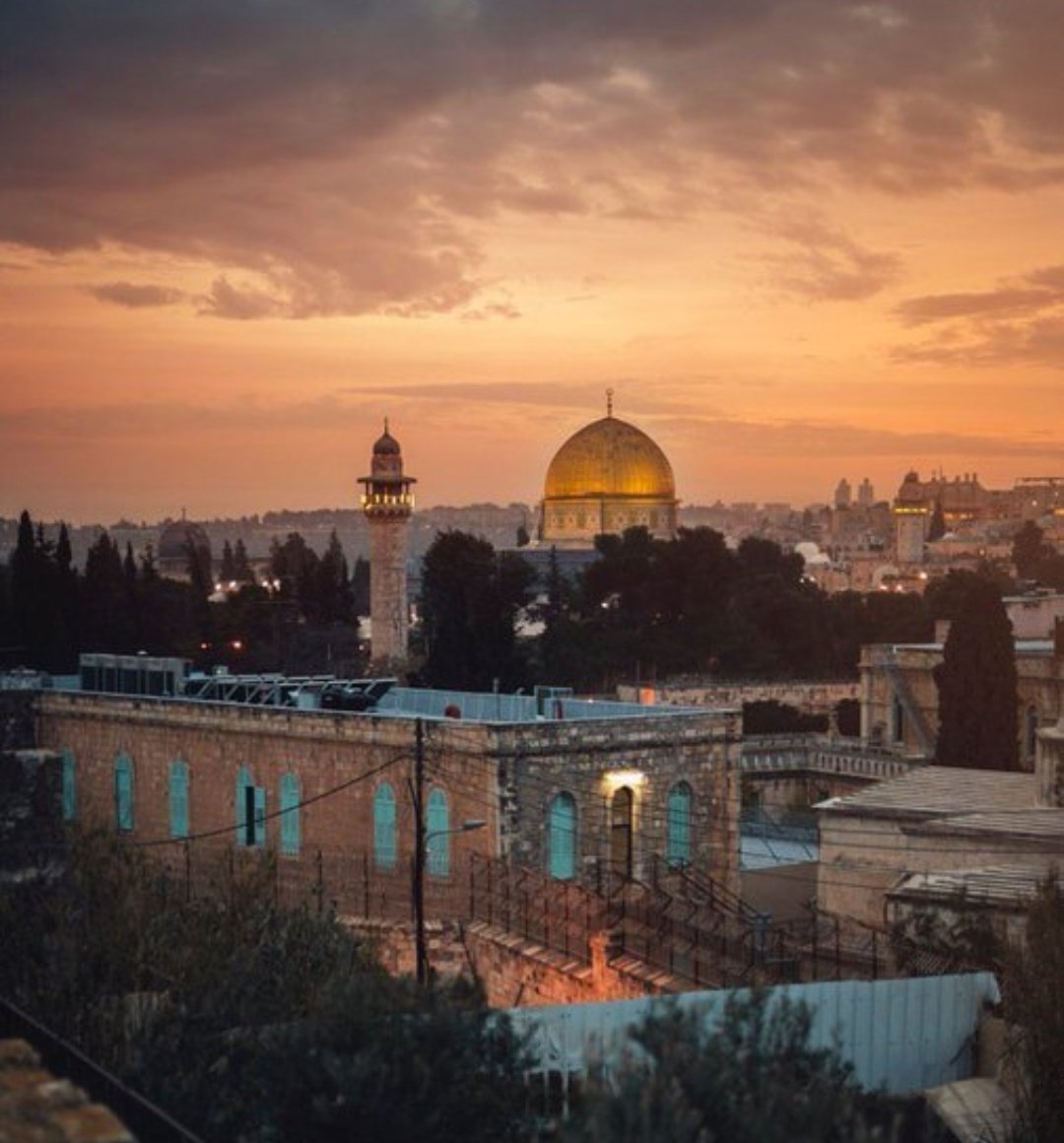 Ey Kudüs;
Semandaki kızıllık, inananların yürek yangınıdır!.. 

#GozumuzKulağımızAksada