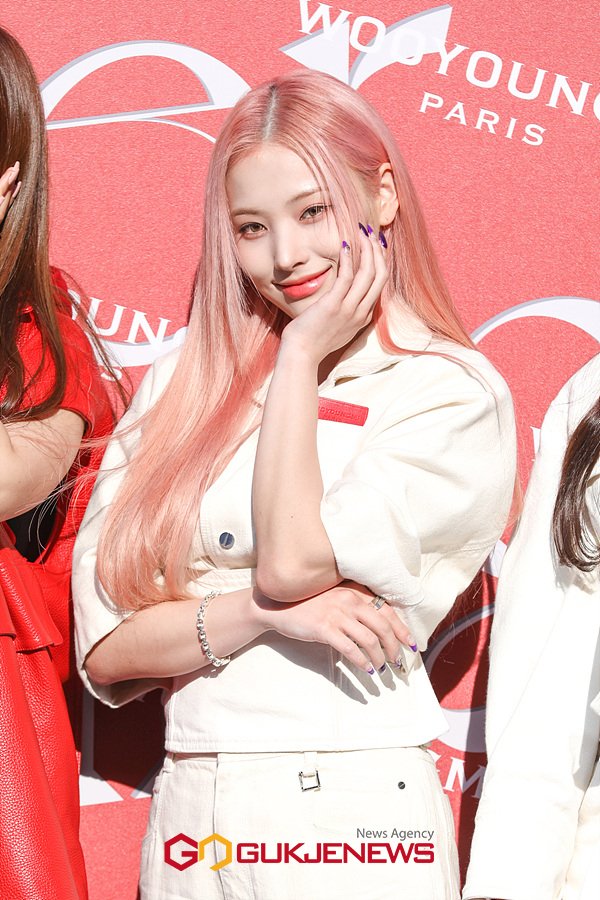 FQs9lsQaMAk-GDa?format=jpg&name=900x900