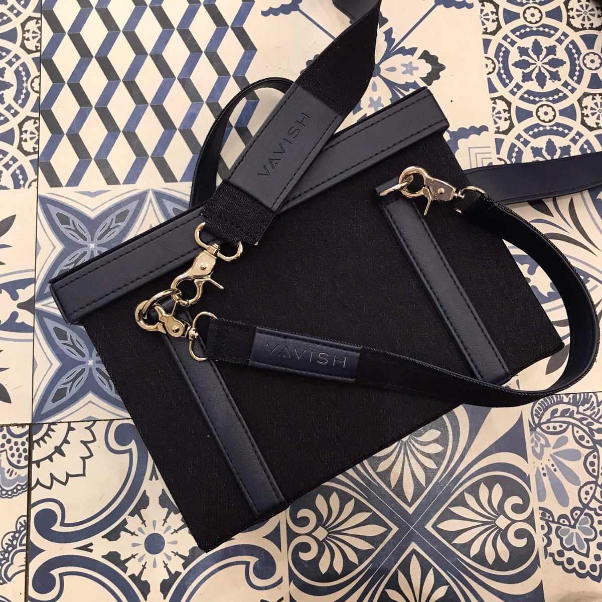 vavishph's tweet photo. Another 3 way box bag made of denim and leatherette. Gender friendly design. Comes with short handle and long straps for easy use.

Limited pieces only. 

Available in Black, Blue, Ash Gray and Brown Denim. https://t.co/AELnuHyTwI
