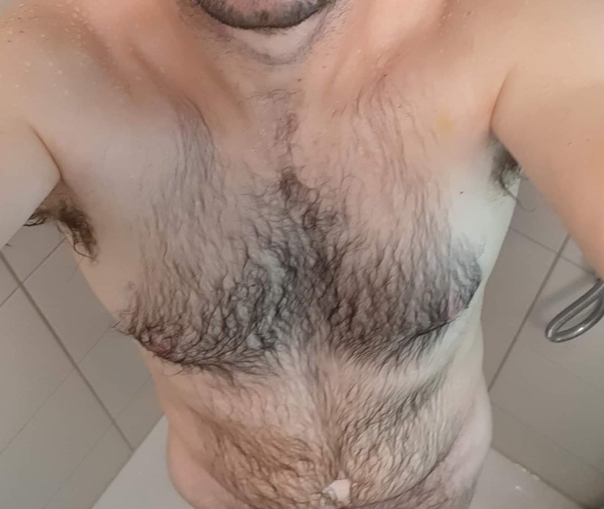 Guten Morgen und schönen Start in die Woche.

#duschdienstag #Tittendienstag #tittytuesday