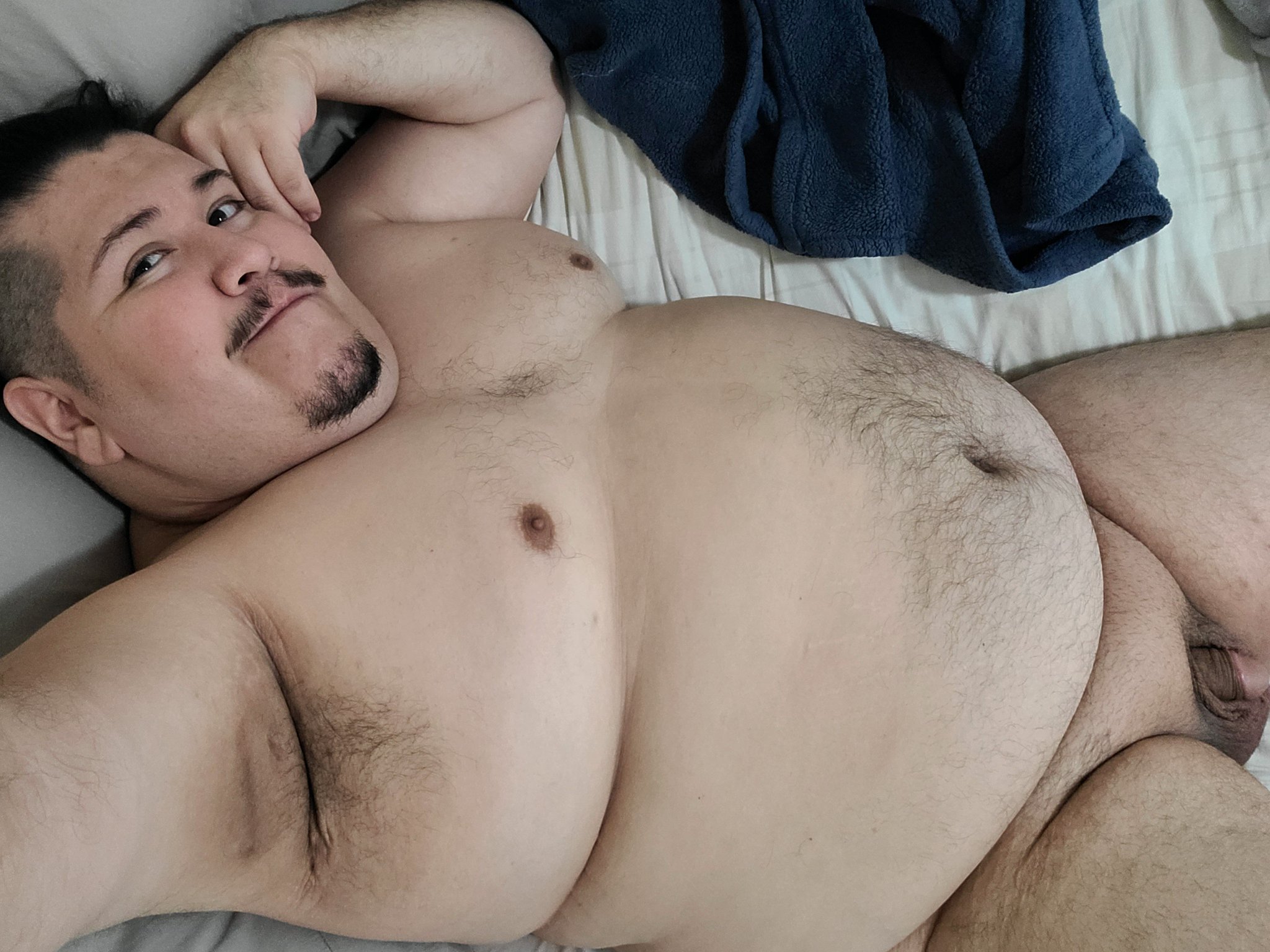 Happy national send nudes day https://t.co/Rb3E7neNIW