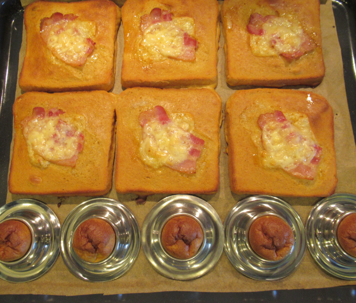 KauftKoerrie's tweet image. #ArmeRitter aka #FrenchToast, herzhafte #Körrie-Edition.

#Eier, #Milch, 1 EL #Zucker, 1 EL #KörrieH55, ½ Tasse #Mehl, je 1 Prise #Backpulver, #Salz, gut durchrühren, Sandwichbrot einweichen, bei 225 °C Ober-/Unterhitze ausbacken. Serviert mit #Afterburner.

#KauftKörrie!

2/2
⏹️