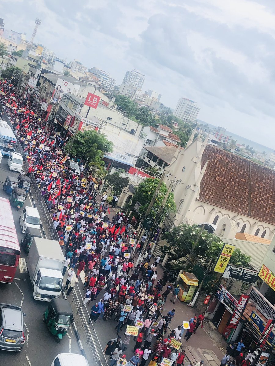 JBRBALA's tweet photo. #NPP protest March passing Dehiwala #GoHomeGota https://t.co/5DLgrWWW01