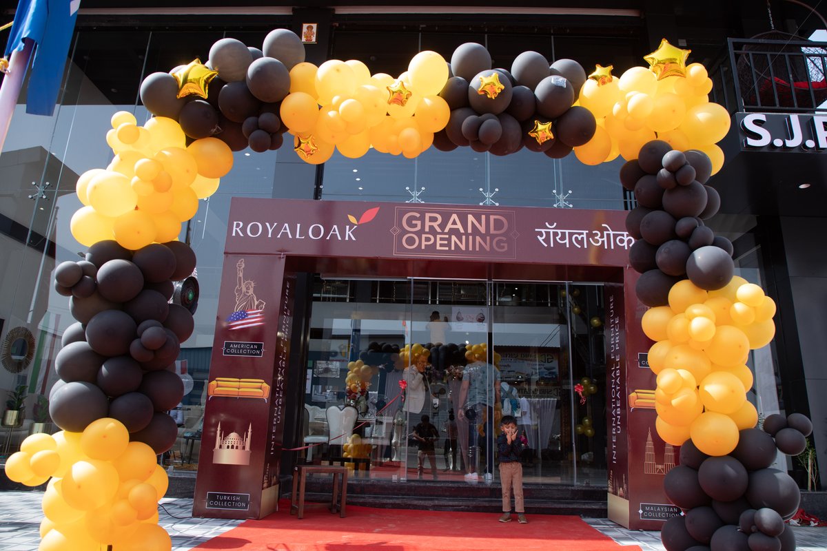 Royaloak Furniture tweet media