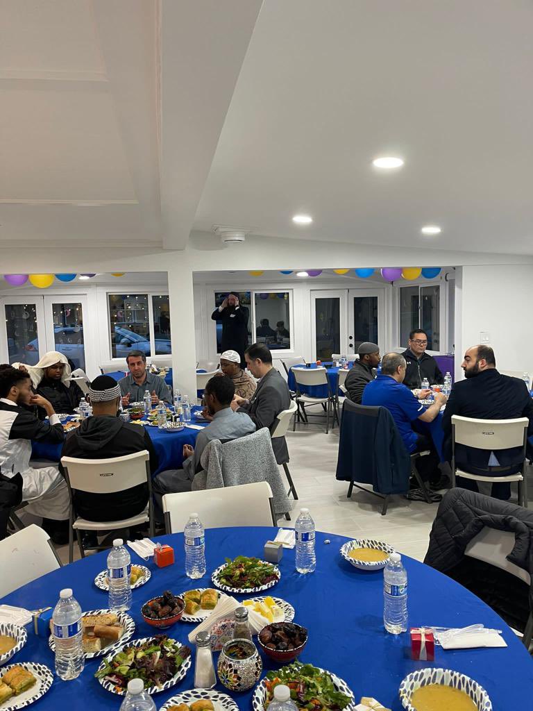 PacificaFdn's tweet photo. #PacificaFoundationSeattle is happy to host Sheikh Yahya Suufi and his community from #MAYF for #iftar. Beautiful conversations and great company were complemented by delicious food. We wish our brothers and sisters at #MAYF a blessed #Ramadan! https://t.co/IgxKQ5CKa5