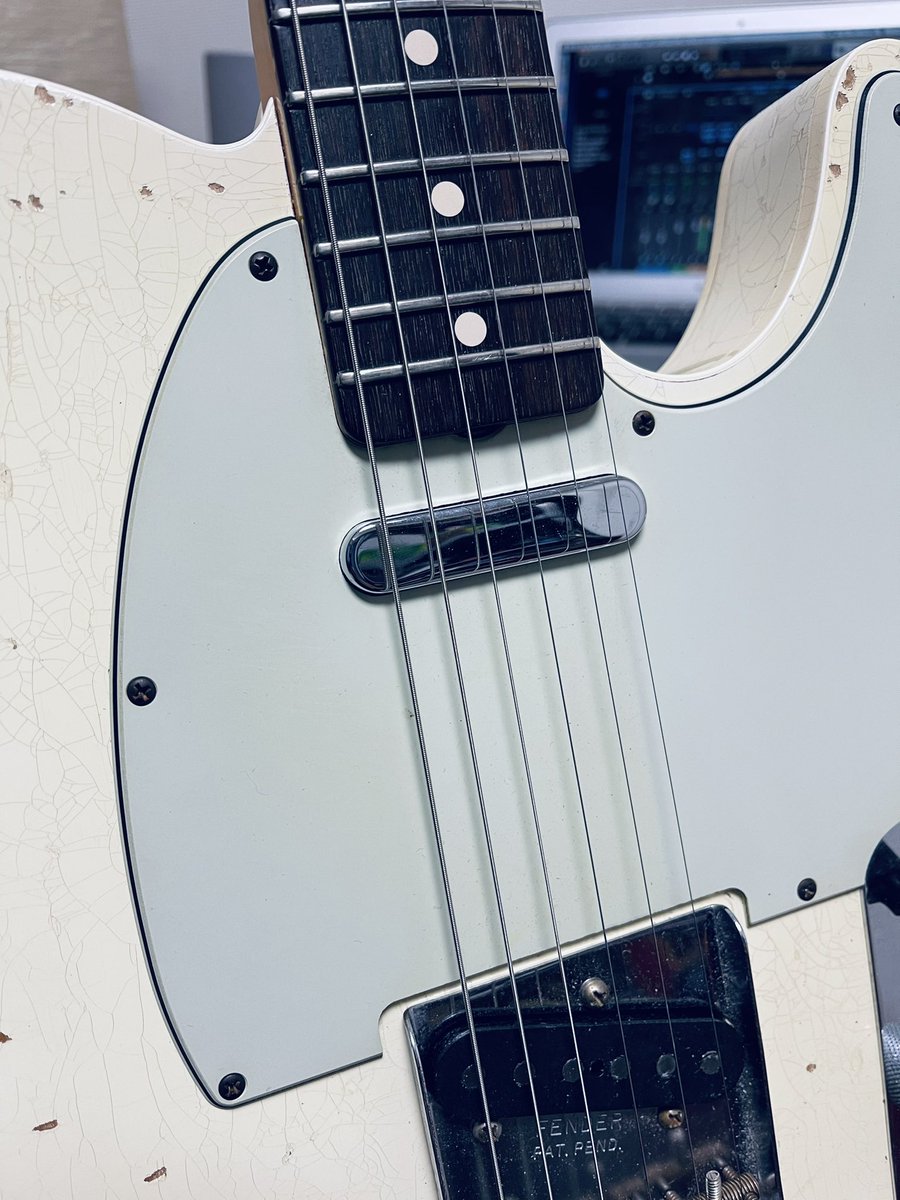 kenty_335's tweet photo. テレキャスターのPUをtwested teleから51 nocaster teleに替えてみた。
予想通り、このテリーにもめちゃ合う!
ミッドレンジも以前より増えて、まさに狙い通り♫
#telecaster
#twistedtele
#51nocaster https://t.co/cQER6zDP3k