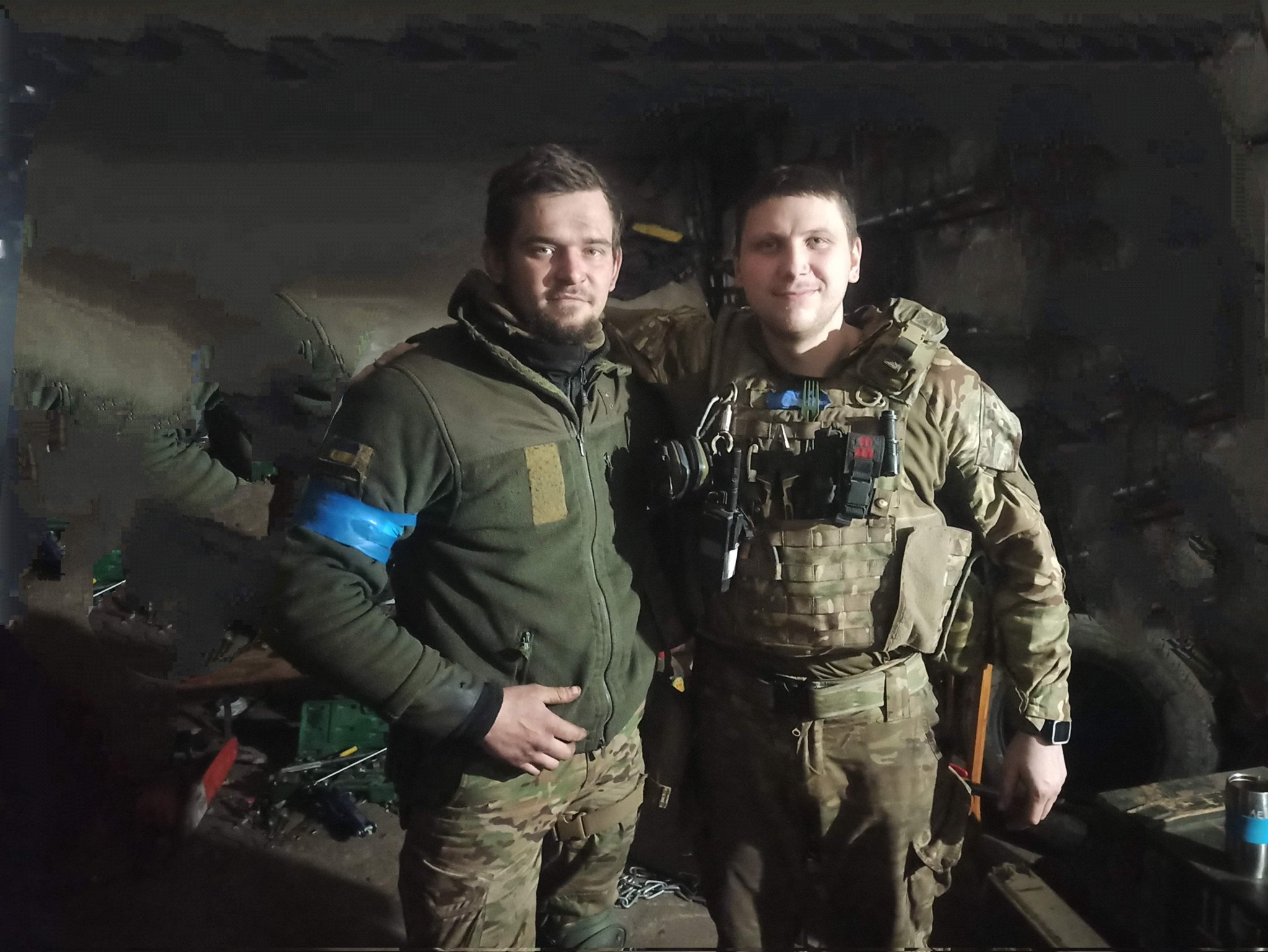 Леван on Twitter: "Вперше за час оборони Маріуполя зустрівся з @daniil ...